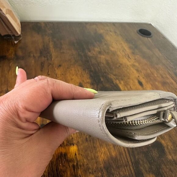 Chloe Indy Long Wallet With Flap Gray Leather‎ - Picture 10 of 16